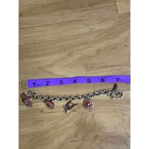 Vintage MONET Assorted Decorative Hats Charm Chain Bracelet 7” - Picture 4 of 6